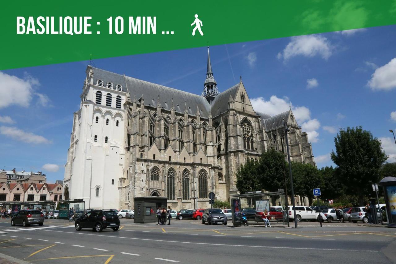 Comme A La Maison - Basilique Saint-Quentin  Bagian luar foto